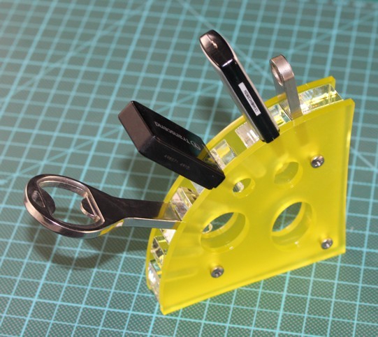 طرح جای فلش مموری USB طرح پنیر مناسب برای استفاده در دستگاه های cnc چوب و cnc لیزر - laser cut cheese usb flash drives holder cdr file