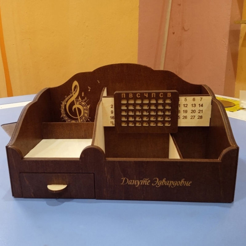 طرح 4 میلی‌متری میز تحریر چوبی با کشو مناسب برای استفاده در دستگاه های cnc چوب و cnc لیزر - laser cut wooden desktop organizer with drawer 4mm cdr file