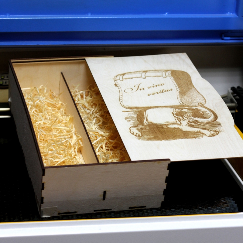 طرح جعبه کادو برای 2 بطری مناسب برای استفاده در دستگاه های cnc چوب و cnc لیزر - gift box for 2 bottles laser cut cdr file