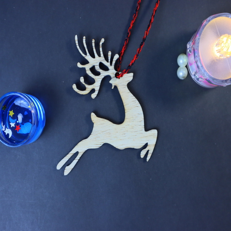 طرح درخت کریسمس گوزن شمالی مناسب برای استفاده در دستگاه های cnc چوب و cnc لیزر - laser cut reindeer christmas tree ornament cdr file