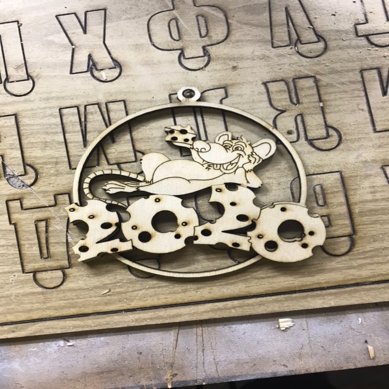 طرح موش با پنیر ۲۰۲۰ مناسب برای استفاده در دستگاه های cnc چوب و cnc لیزر - laser cut rat with cheese 2020 cdr file