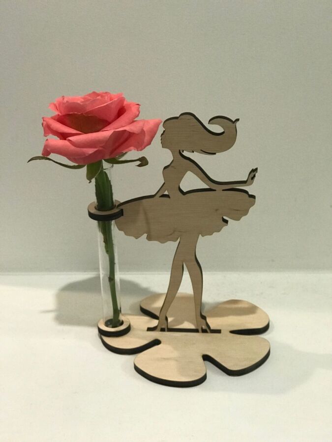 طرح دختر با گل و پایه گلدان لوله آزمایش مناسب برای استفاده در دستگاه های cnc چوب و cnc لیزر - laser cut girl with flower test tube vase stand cdr file