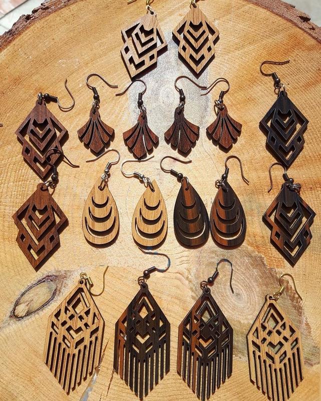 طرح‌های گوشواره‌های چوبی مناسب برای استفاده در دستگاه های cnc چوب و cnc لیزر - laser cut wooden jewelry earrings templates cdr file