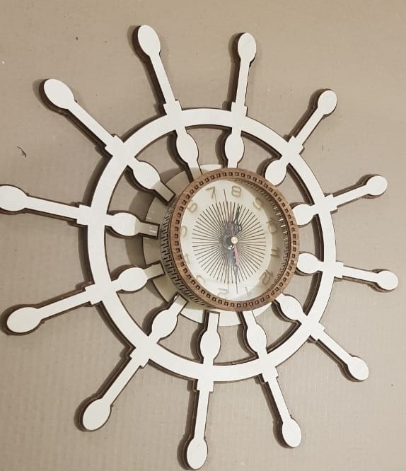 طرح ساعت دیواری طرح کشتی با مناسب برای استفاده در دستگاه های cnc چوب و cnc لیزر - laser cut ships helm wall clock cdr file