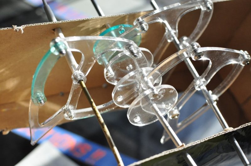 طرح مکانیزم راه رفتن تئو جانسن با مناسب برای استفاده در دستگاه های cnc چوب و cnc لیزر - laser cut theo jansen walking mechanism