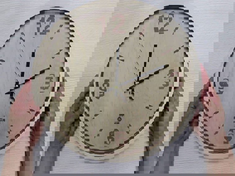 طرح فایل ساعت دیواری چوبی مناسب برای استفاده در دستگاه های cnc چوب و cnc لیزر - laser cut wooden wall clock dxf file