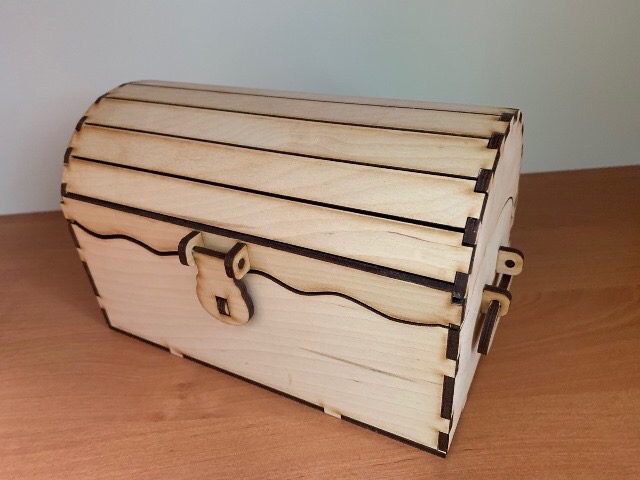 طرح صندوقچه چوبی با قفل مناسب برای استفاده در دستگاه های cnc چوب و cnc لیزر - laser cut wooden storage trunk with lock cdr file