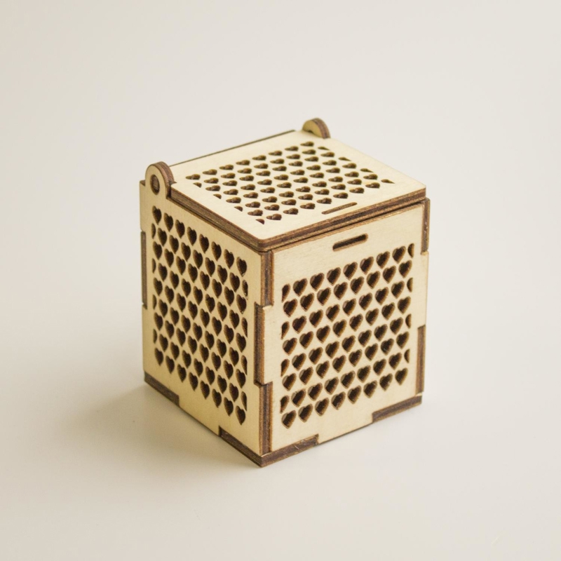 طرح جعبه جواهرات چوبی طرح قلب مناسب برای استفاده در دستگاه های cnc چوب و cnc لیزر - laser cut wooden jewelry box with hearts cdr file