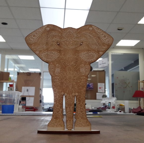 طرح و حکاکی فیل ۵ میلی‌متری مناسب برای استفاده در دستگاه های cnc چوب و cnc لیزر - laser cut engrave elephant 5mm cdr file