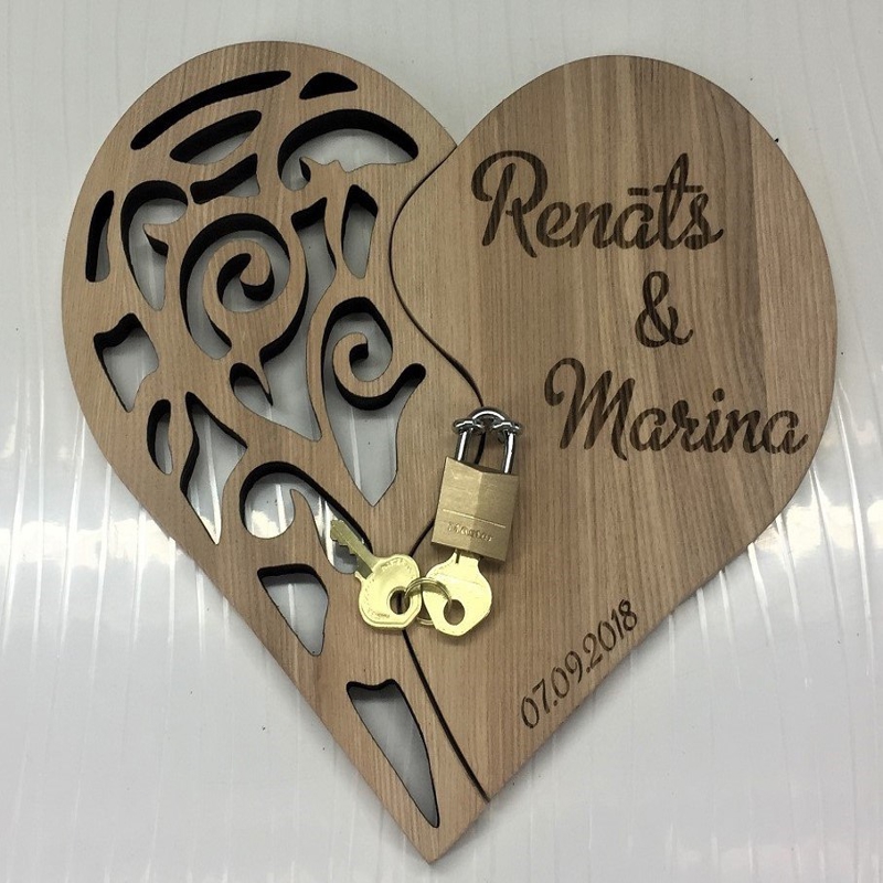 طرح قفل قلب عشق مخصوص عروسی مناسب برای استفاده در دستگاه های cnc چوب و cnc لیزر - laser cut heart love lock wedding decor dxf file