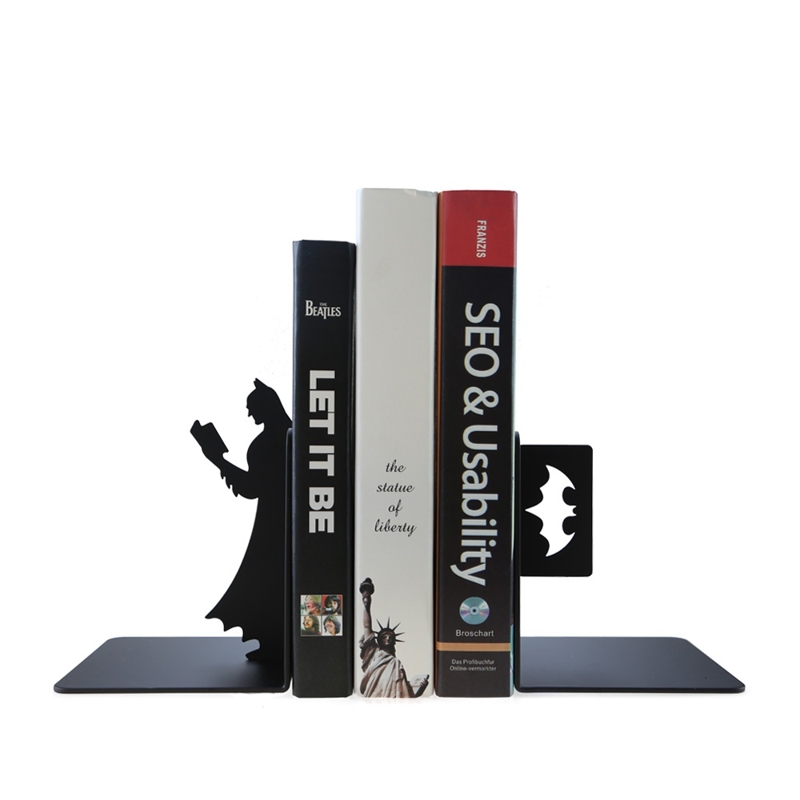 طرح جاکتابی طرح بتمن و ابرقهرمان مناسب برای استفاده در دستگاه های cnc چوب و cnc لیزر - laser cut superhero batman bookend book stopper cdr file