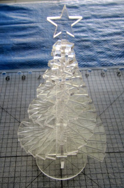 طرح درخت کریسمس مارپیچ مناسب برای استفاده در دستگاه های cnc چوب و cnc لیزر - laser cut spiral christmas tree svg file