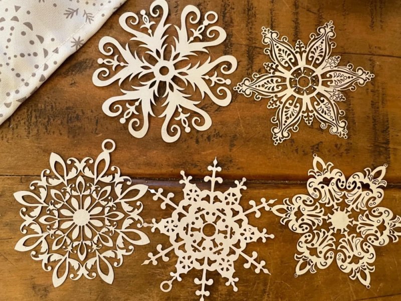 طرح دانه برف svg مناسب برای استفاده در دستگاه های cnc چوب و cnc لیزر - laser cut snowflake svg
