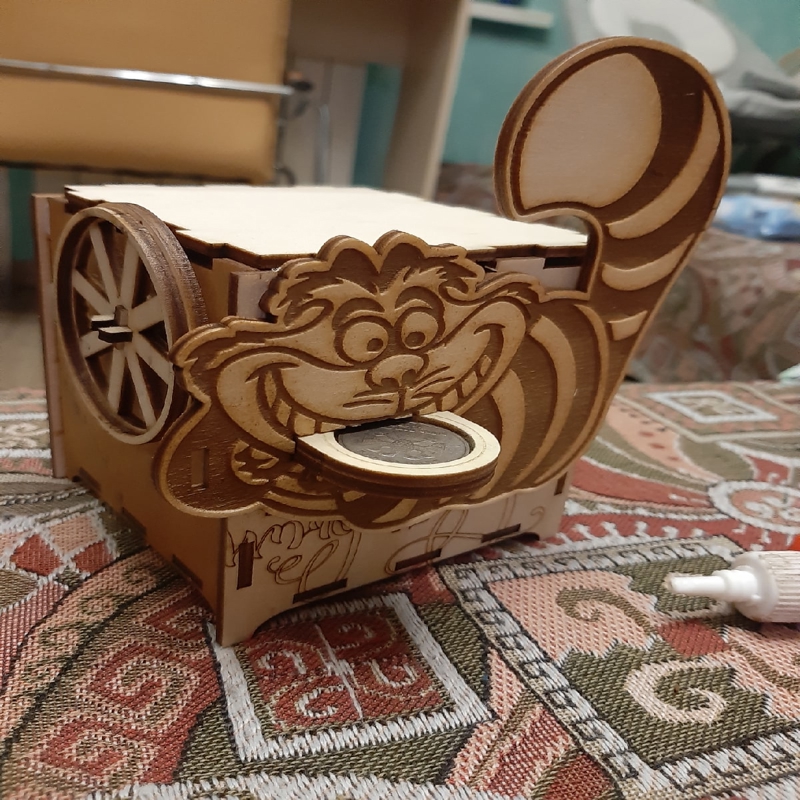 طرح سکه و قلک شگفت انگیز مناسب برای استفاده در دستگاه های cnc چوب و cnc لیزر - laser cut amazing coin saving piggy bank cdr file