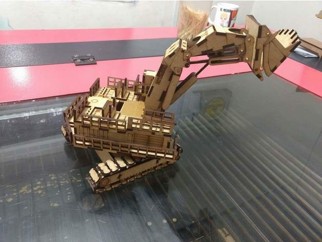 طرح مدل سه بعدی بیل مکانیکی هاتاچی مناسب برای استفاده در دستگاه های cnc چوب و cnc لیزر - laser cut hatachi excavator 3d model template dxf file
