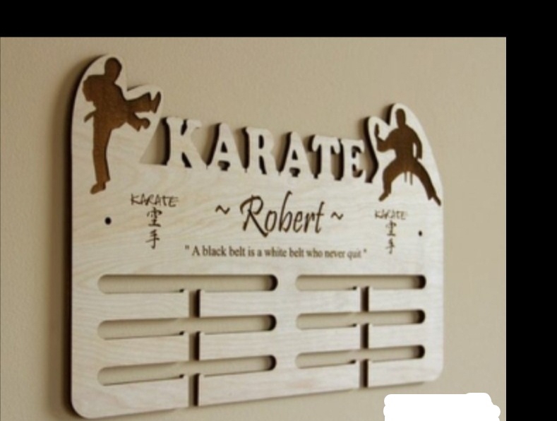 طرح آویز نمایش مدال هنرهای رزمی مناسب برای استفاده در دستگاه های cnc چوب و cnc لیزر - laser cut martial arts medal display hanger cdr file
