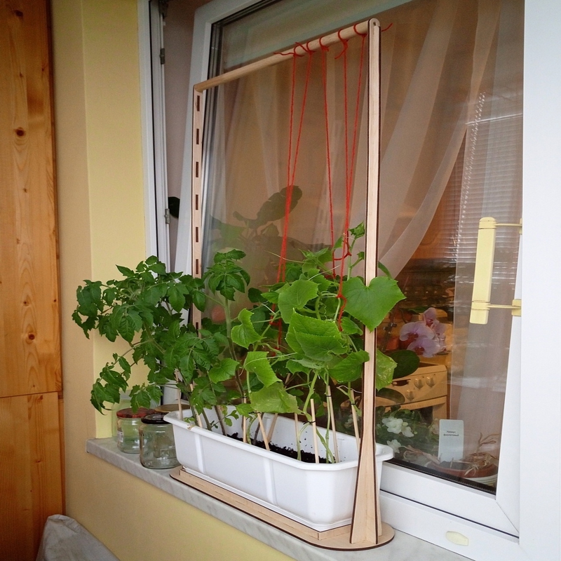 طرح قاب و پایه گل مناسب برای استفاده در دستگاه های cnc چوب و cnc لیزر - laser cut flower stand climbing vine support frame cdr file