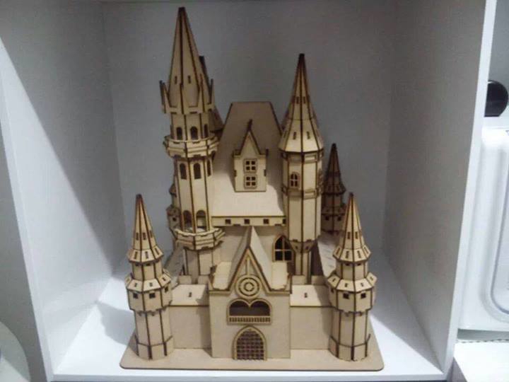 طرح قلعه چوبی طرح قلعه مناسب برای استفاده در دستگاه های cnc چوب و cnc لیزر - laser cut castle wooden decoration dxf file