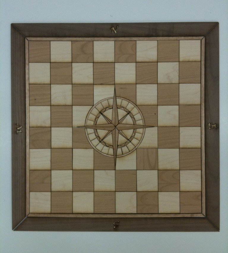 طرح صفحه شطرنج با قطب نما و منبت گل رز مناسب برای استفاده در دستگاه های cnc چوب و cnc لیزر - laser cut chess board with compass rose inlay dxf file
