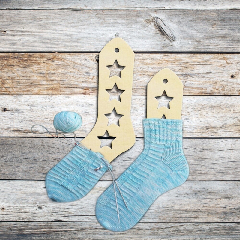 طرح جا جورابی چوبی طرح ستاره مناسب برای استفاده در دستگاه های cnc چوب و cnc لیزر - laser cut wooden sock blockers with stars cdr file