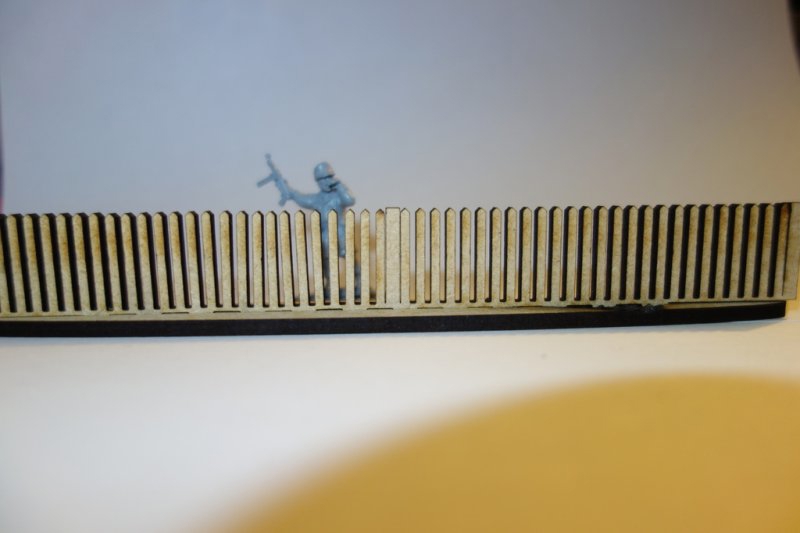 طرح حصار چوبی ۲۸ میلی‌متری مناسب برای استفاده در دستگاه های cnc چوب و cnc لیزر - laser cut 28mm picket fence dxf file