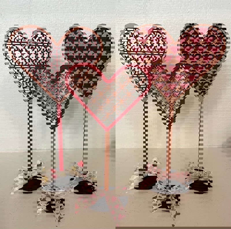 طرح قفسه قلب 3 عدد تابلو قلب روز ولنتاین ایستاده مناسب برای استفاده در دستگاه های cnc چوب و cnc لیزر - laser cut heart shelf sitter 3 pcs valentines day heart sign tall standing