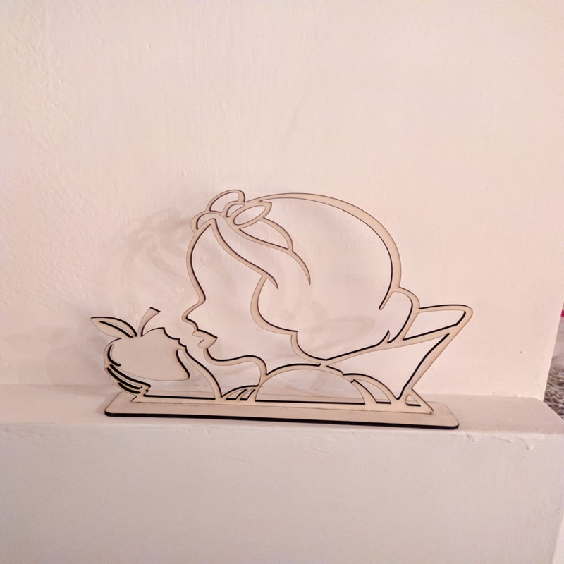 طرح سفید برفی با طرح سیب مناسب برای استفاده در دستگاه های cnc چوب و cnc لیزر - laser cut snow white with apple dxf file