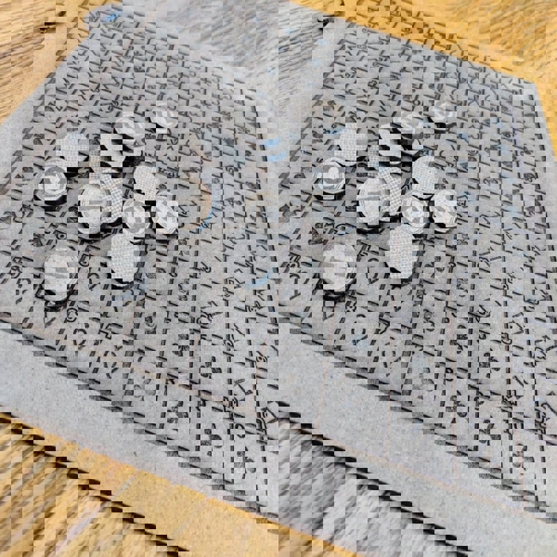 طرح کارت و قطعات بازی مناسب برای استفاده در دستگاه های cnc چوب و cnc لیزر - laser cut sequence card game board and pieces cdr file