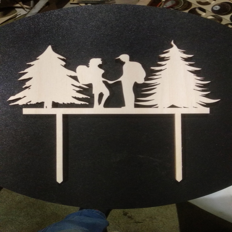 طرح زوج توریستی مناسب برای استفاده در دستگاه های cnc چوب و cnc لیزر - laser cut tourist couple topper cdr file