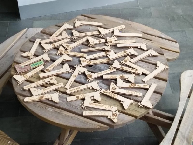 طرح تفنگ لاستیکی مناسب برای استفاده در دستگاه های cnc چوب و cnc لیزر - laser cut rubber gun dxf file