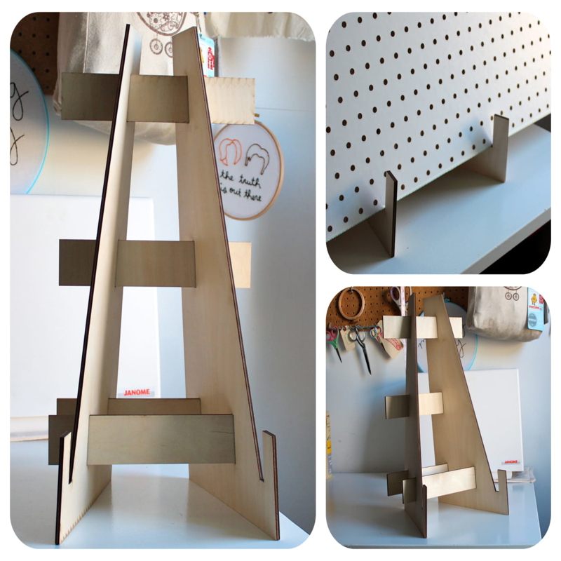 طرح پایه نمایشگر پگبورد پگبورد مناسب برای استفاده در دستگاه های cnc چوب و cnc لیزر - laser cut pegboard display stand pegboard easel cdr file