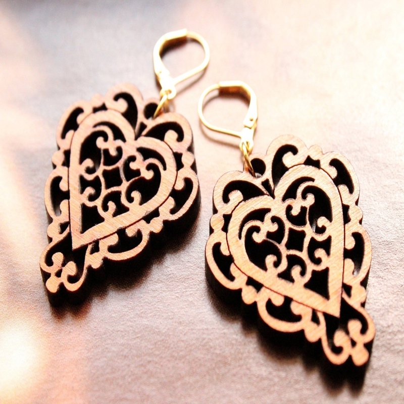 طرح گوشواره یا آویز قلب مناسب برای استفاده در دستگاه های cnc چوب و cnc لیزر - laser cut heart earrings or pendant cdr file