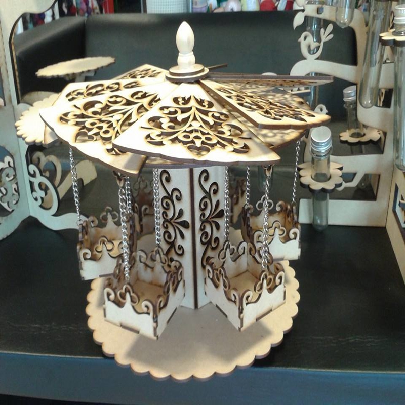 طرح چرخ و فلک مناسب برای استفاده در دستگاه های cnc چوب و cnc لیزر - laser cut carousel cdr file