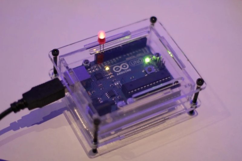 طرح محفظه آردوینو مناسب برای استفاده در دستگاه های cnc چوب و cnc لیزر - laser cut arduino enclosure