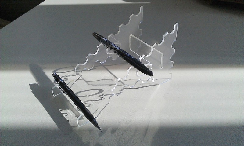 طرح پلکسی سه میلی‌متری جاقلمی مناسب برای استفاده در دستگاه های cnc چوب و cnc لیزر - penholder 3mm plexi dxf file