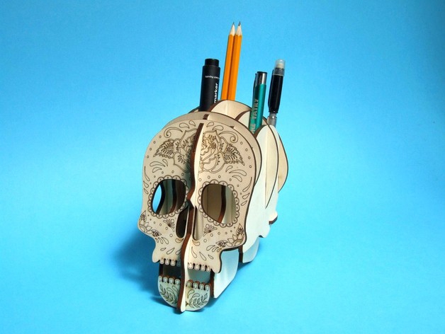 طرح جا قلمی سه بعدی طرح جمجمه مناسب برای استفاده در دستگاه های cnc چوب و cnc لیزر - skull 3d plywood pen holder dxf file