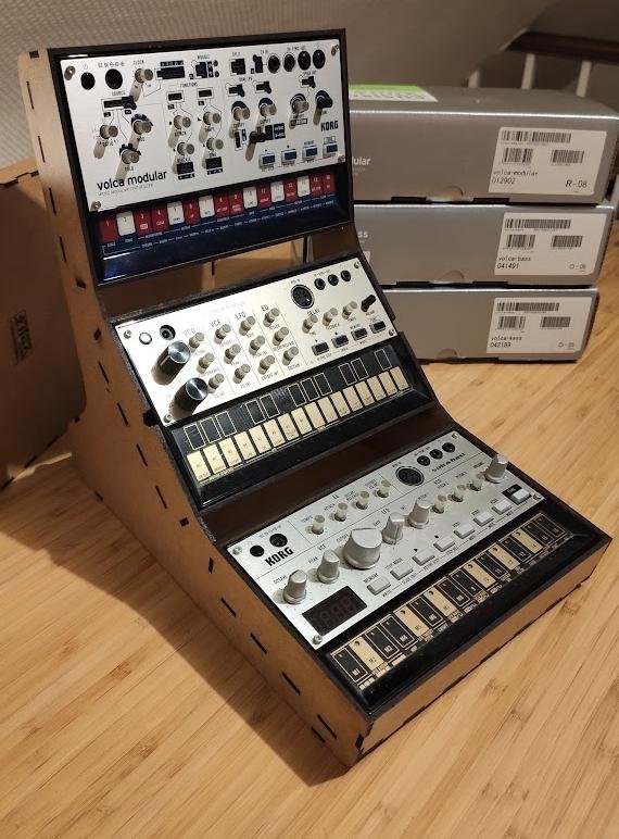 طرح پایه کورگ ولکا مناسب برای استفاده در دستگاه های cnc چوب و cnc لیزر - laser cut korg volca stand