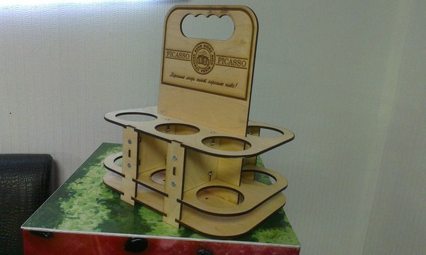 طرح جعبه حمل بطری ۶ تایی مناسب برای استفاده در دستگاه های cnc چوب و cnc لیزر - 6 pack bottle carrier laser cut cdr file
