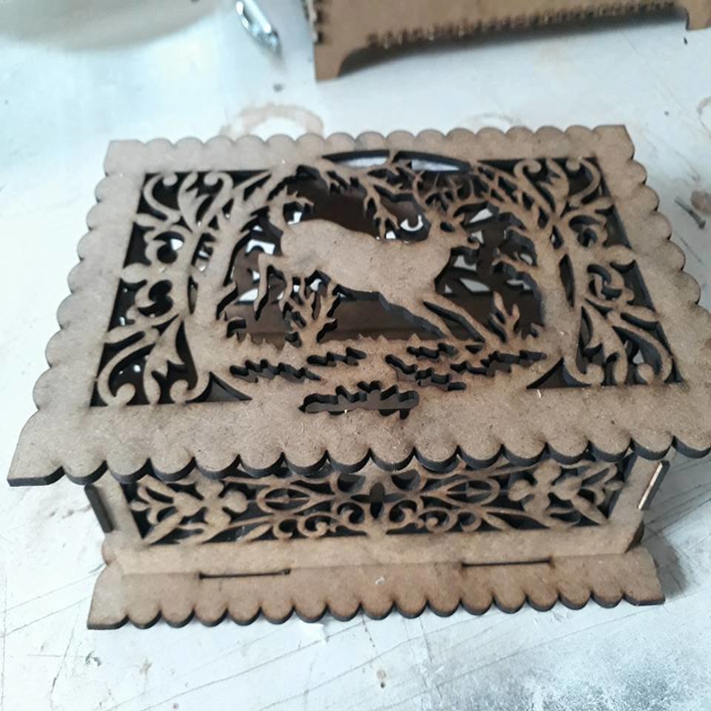 طرح جعبه جواهرات طرح گوزن مناسب برای استفاده در دستگاه های cnc چوب و cnc لیزر - laser cut deer jewelry box dxf file