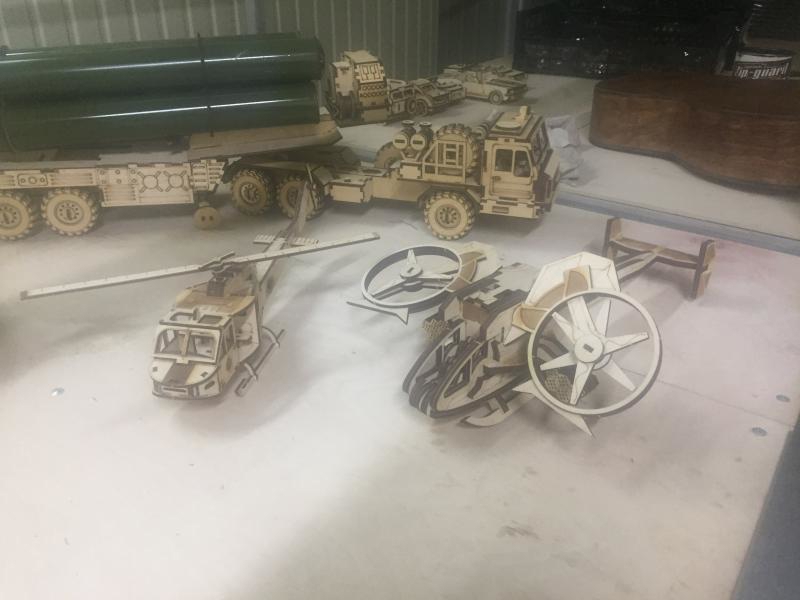 طرح کیت مدل سه بعدی هلیکوپتر نظامی مناسب برای استفاده در دستگاه های cnc چوب و cnc لیزر - laser cut military helicopter 3d model kit cdr file