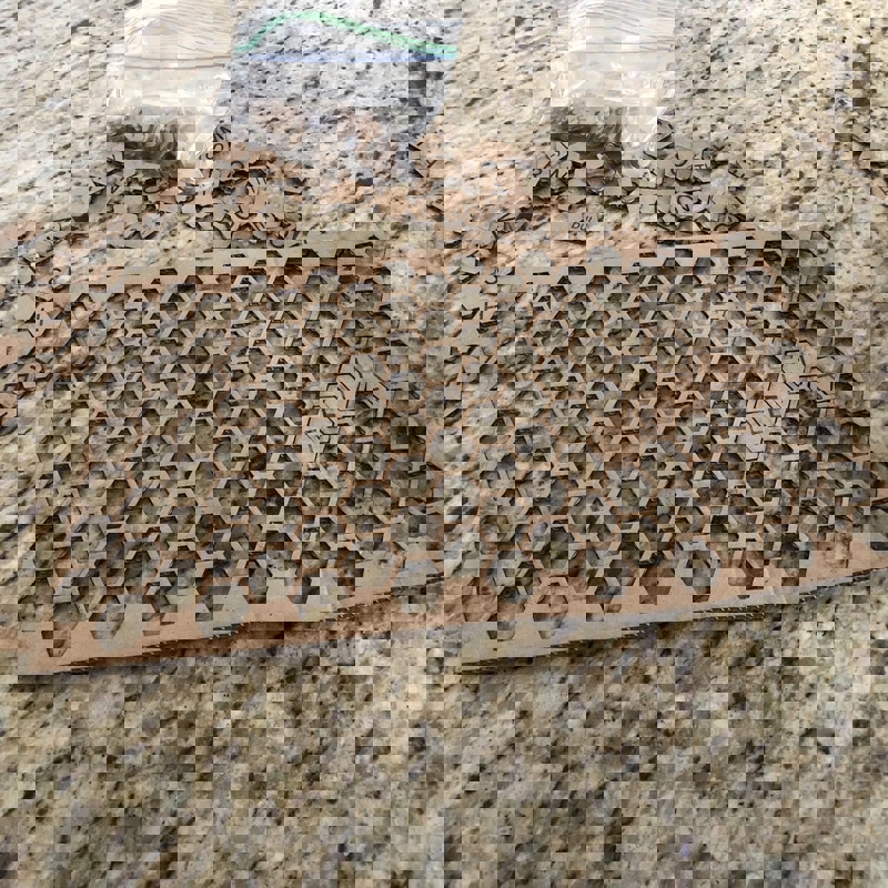 طرح کلمات بازی تخته ای مناسب برای استفاده در دستگاه های cnc چوب و cnc لیزر - laser cut word board game svg file