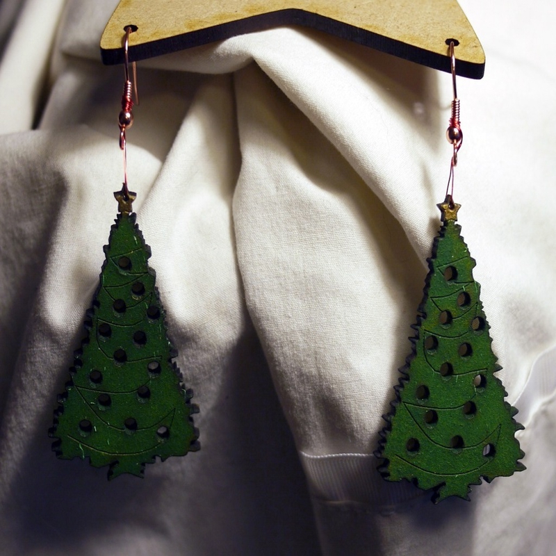 طرح گوشواره های درخت کریسمس مناسب برای استفاده در دستگاه های cnc چوب و cnc لیزر - laser cut christmas tree earrings svg file