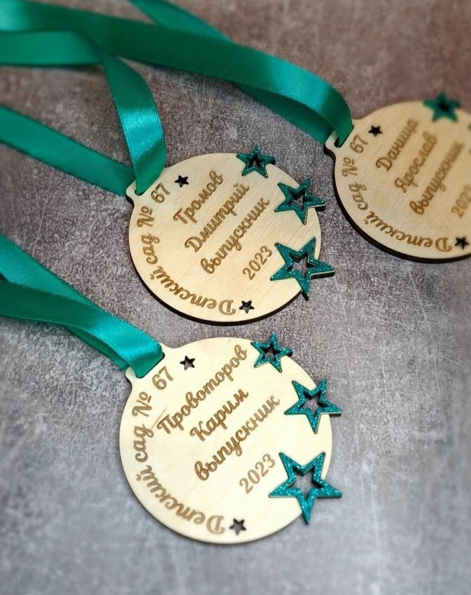 طرح مدال چوبی طرح گل مناسب برای استفاده در دستگاه های cnc چوب و cnc لیزر - laser cut wooden event medals cdr file
