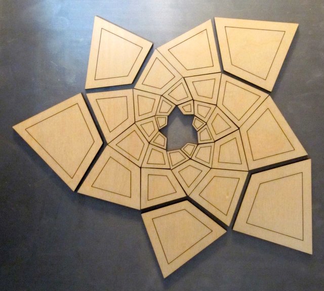 طرح و پازل پاراستیکی مناسب برای استفاده در دستگاه های cnc چوب و cnc لیزر - laser cut parastichy jigsaw puzzle svg file