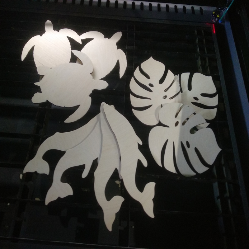 طرح لاک پشت و نهنگ و برگ مانسترا مناسب برای استفاده در دستگاه های cnc چوب و cnc لیزر - laser cut turtle whale and monstera leaf cdr file