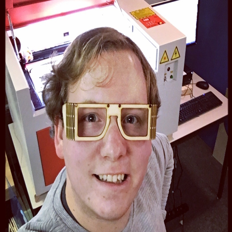 طرح عینک چوبی مناسب برای استفاده در دستگاه های cnc چوب و cnc لیزر - laser cut wooden eyeglasses svg file