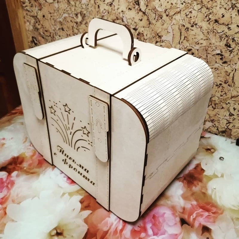 طرح خانه عروسکی مسافرتی اتاق خواب در چمدان مناسب برای استفاده در دستگاه های cnc چوب و cnc لیزر - laser cut roombox travel dollhouse in a suitcase cdr file