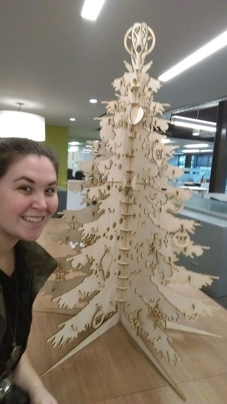 طرح درخت کریسمس بزرگ مناسب برای استفاده در دستگاه های cnc چوب و cnc لیزر - laser cut large christmas tree cdr file