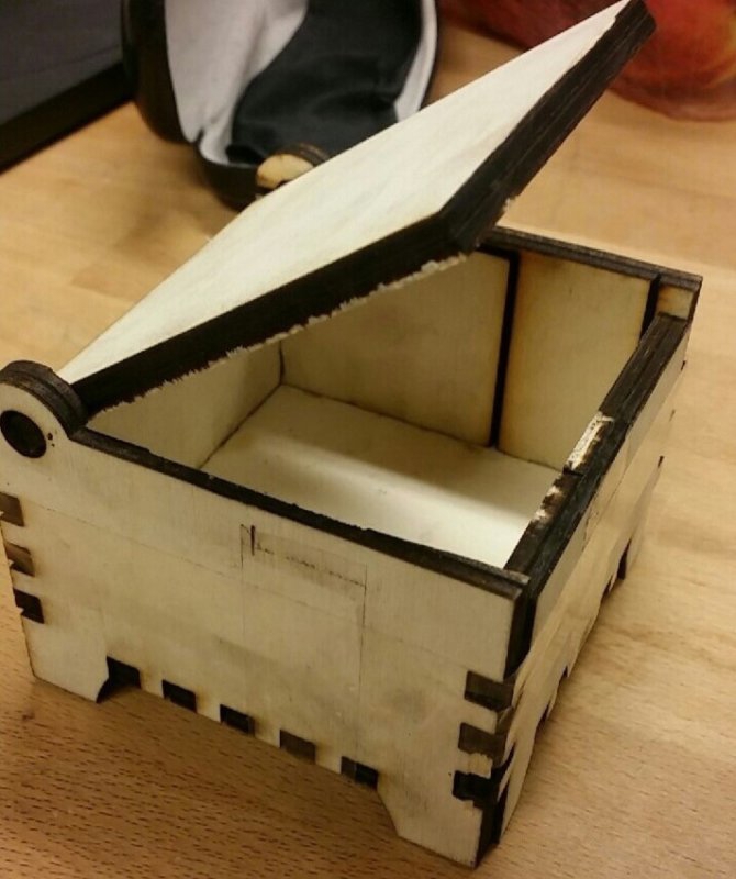 طرح جعبه جواهرات چوبی مناسب برای استفاده در دستگاه های cnc چوب و cnc لیزر - laser cut wooden trinket box dxf file