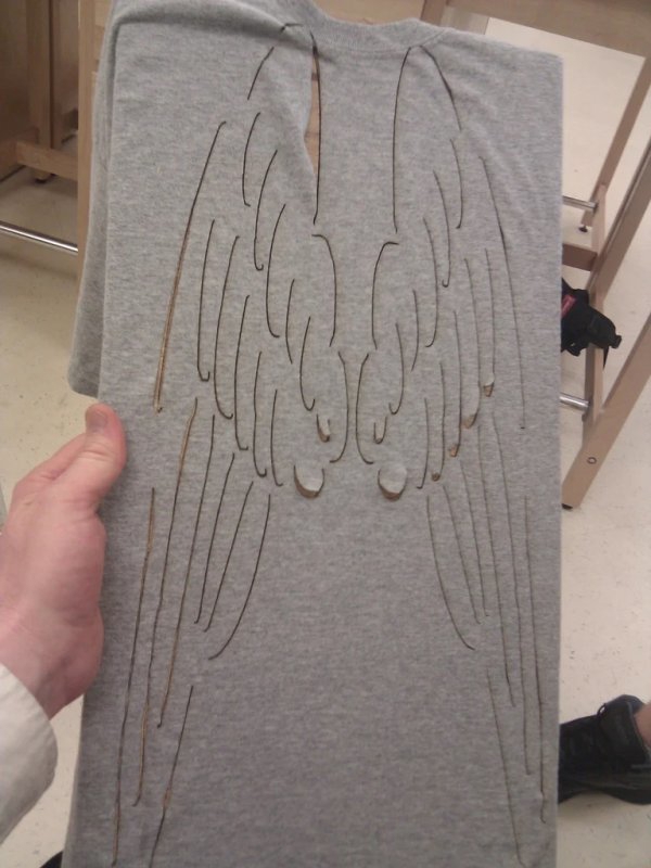طرح پیراهن مناسب برای استفاده در دستگاه های cnc چوب و cnc لیزر - laser cut shirt angel wing svg file